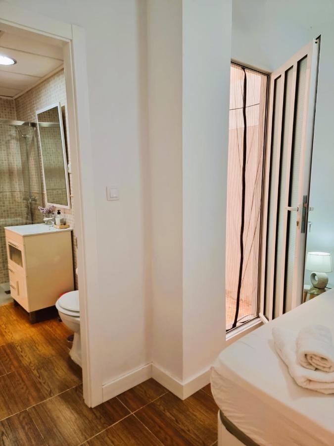 Claudia Tourist Apartment Аликанте Экстерьер фото