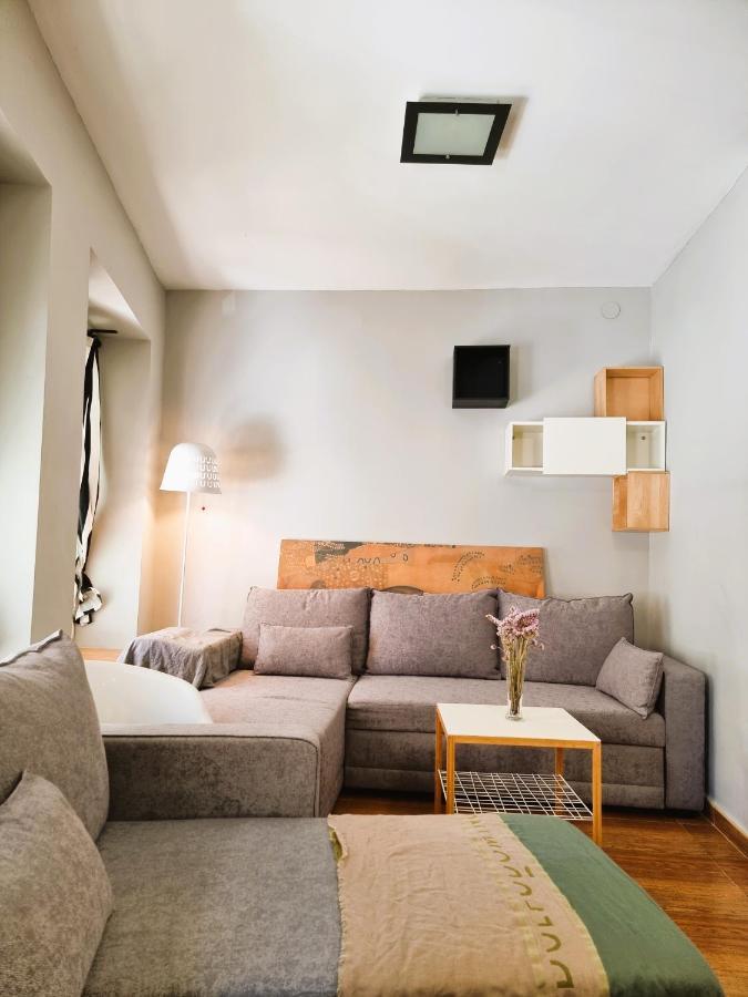 Claudia Tourist Apartment Аликанте Экстерьер фото