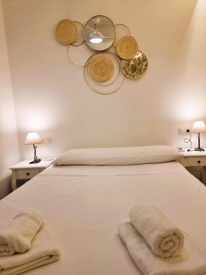 Claudia Tourist Apartment Аликанте Экстерьер фото