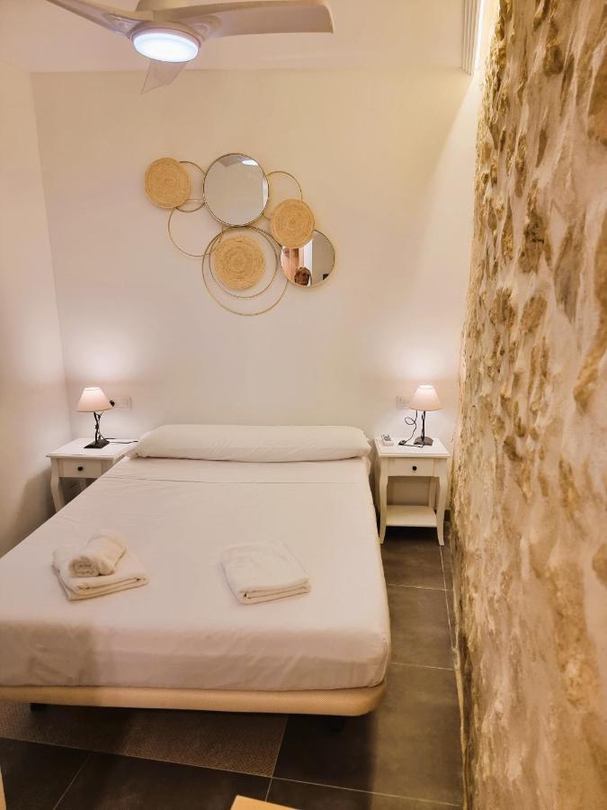 Claudia Tourist Apartment Аликанте Экстерьер фото