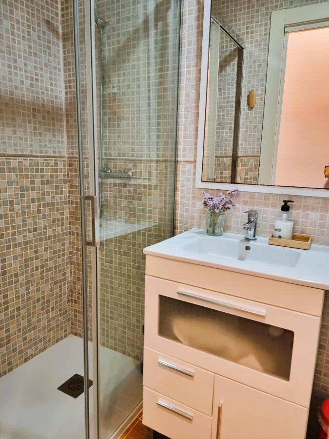 Claudia Tourist Apartment Аликанте Экстерьер фото