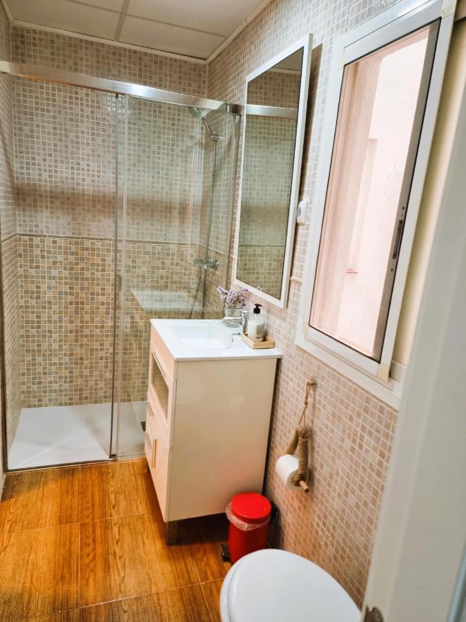 Claudia Tourist Apartment Аликанте Экстерьер фото